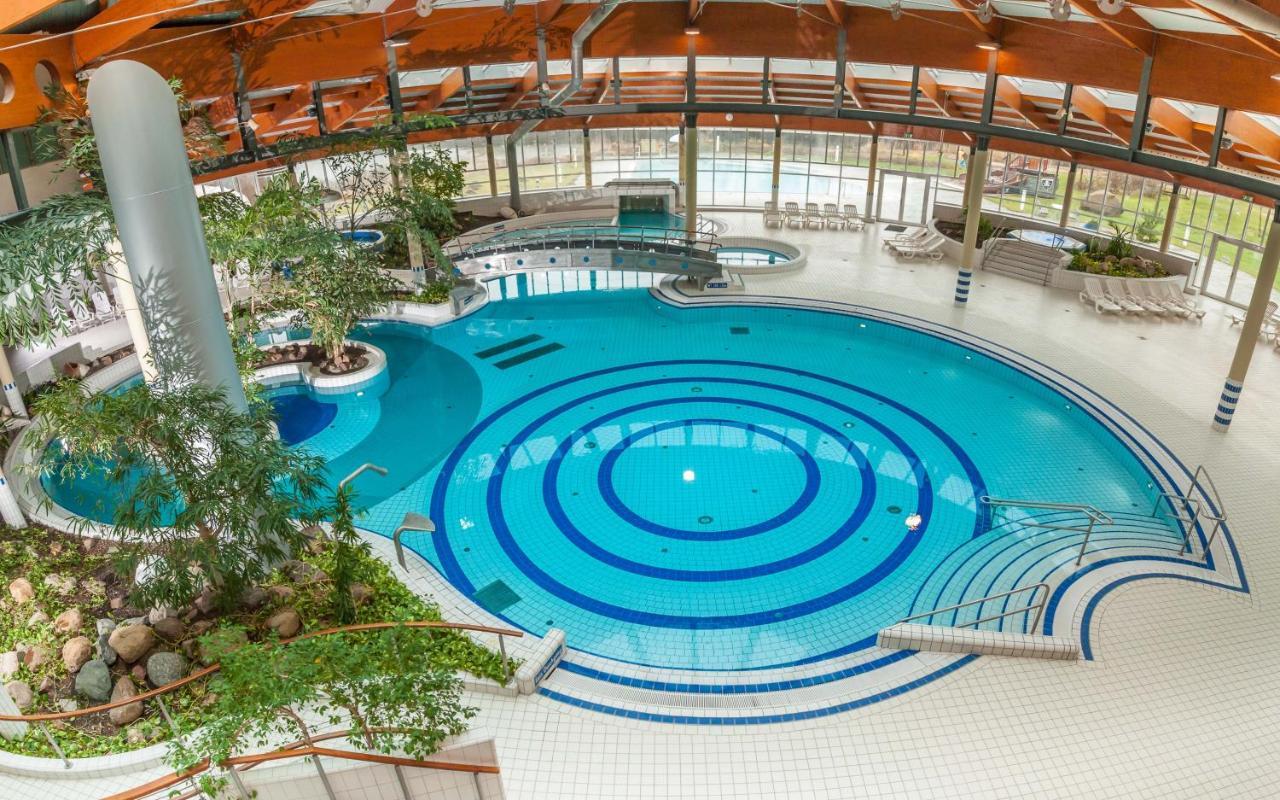 Traumblick Und Komfort - Lichtdurchflutete 85 Qm Wohnung Nahe Suedstrand Goehren Inklusive Schwimmbad Und Sauna Im Ahoi Sellin Exterior foto
